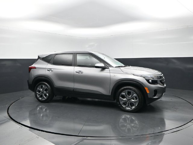Used 2026 Kia Seltos LX FWD image 6