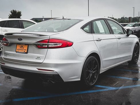Used 2019 Ford Fusion SE w/ Equipment Group 151A FWD image 10