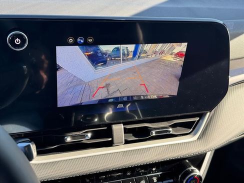 New 2026 Chevrolet Equinox LT w/ Convenience Package II image 10