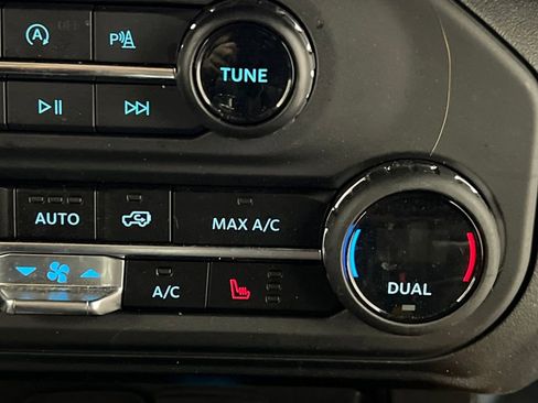 Used 2024 Ford Bronco Badlands image 38