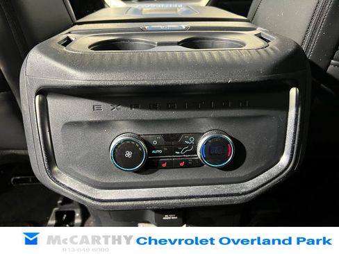 Used 2025 Ford Expedition Platinum AWD/4WD image 30