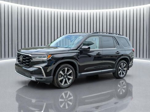 Certified 2023 Honda Pilot Touring image 11