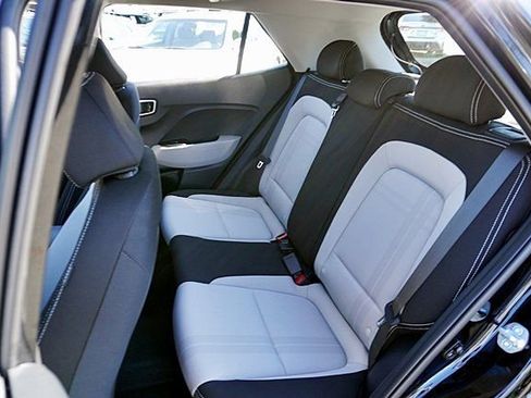 Certified 2026 Hyundai Venue SEL FWD image 17
