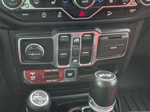 Used 2020 Jeep Wrangler Unlimited Rubicon w/ Cold Weather Group image 25