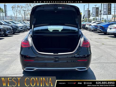 Used 2025 Mercedes-Benz C 300 Sedan image 16