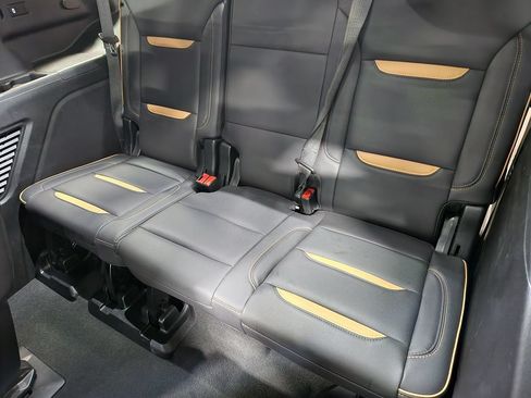 Used 2023 GMC Yukon AT4 AWD/4WD image 53