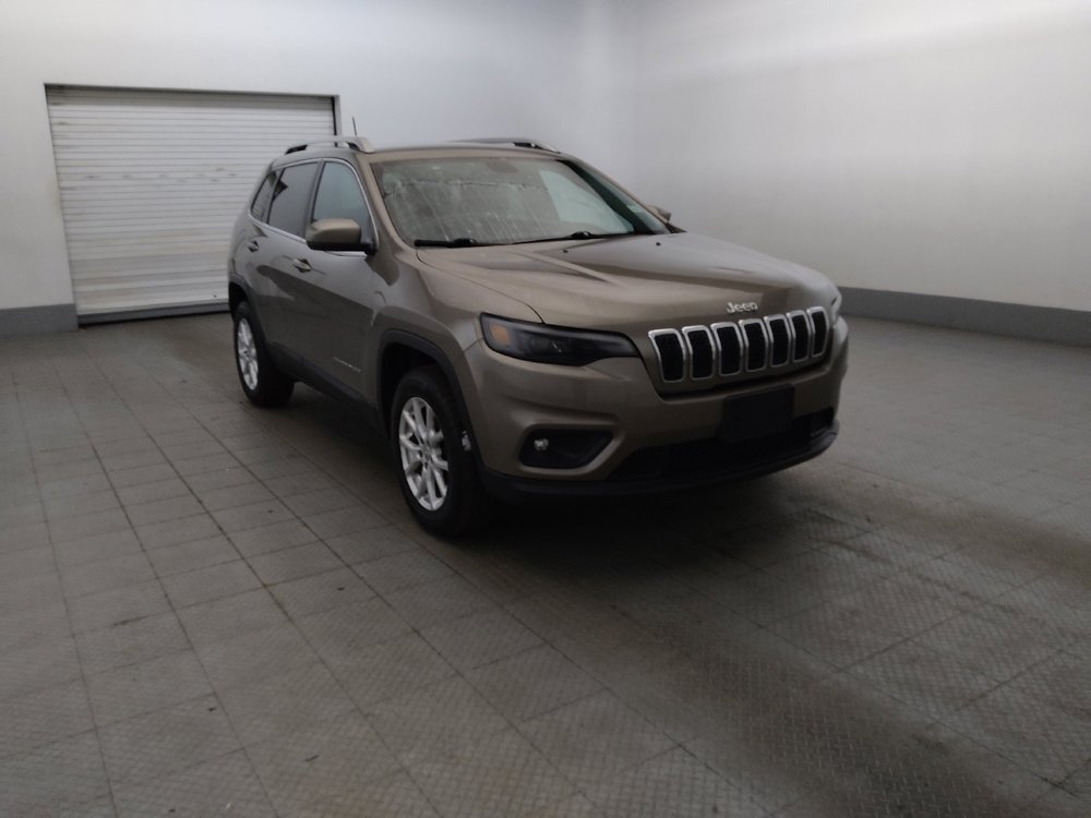 Used 2019 Jeep Cherokee Latitude Plus w/ Cold Weather Group AWD/4WD image 13