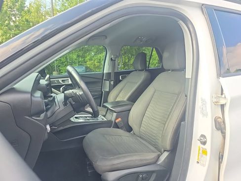 Used 2021 Ford Explorer XLT w/ Class III Trailer Tow Package AWD/4WD image 15