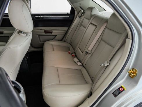 Used 2006 Chrysler 300 Touring image 35