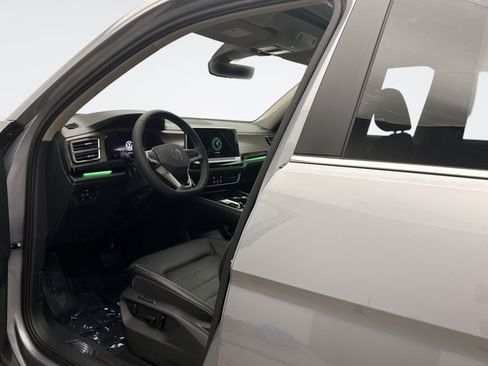 Used 2024 Volkswagen Atlas SEL AWD/4WD image 10