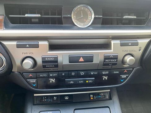 Used 2015 Lexus ES 350 w/ Luxury Package image 21