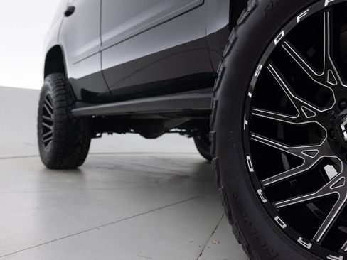 Used 2017 Chevrolet Tahoe LT w/ LT Midnight Edition AWD/4WD image 26