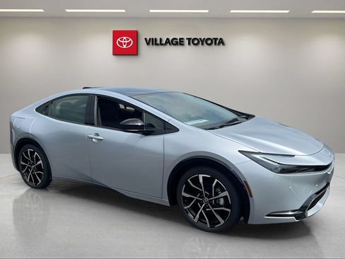 New 2026 Toyota Prius Plug-In Hybrid FWD image 7