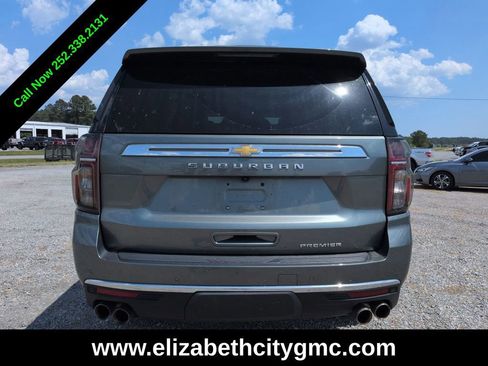 Used 2023 Chevrolet Suburban Premier RWD image 4