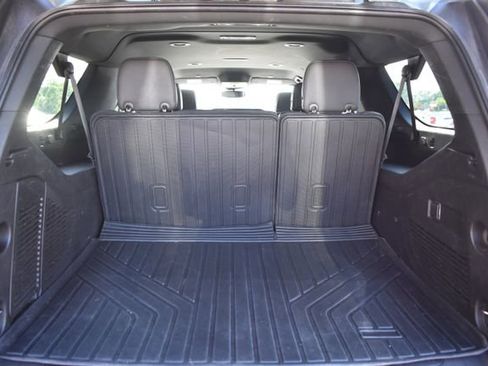 Used 2023 Chevrolet Suburban LT AWD/4WD image 37