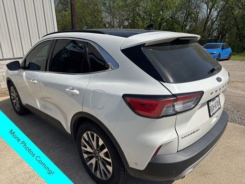 Used 2020 Ford Escape Titanium w/ Titanium Premium Package 2.0 image 3