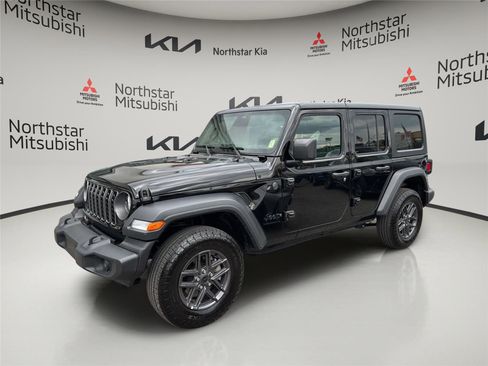 Used 2025 Jeep Wrangler Unlimited Sport AWD/4WD image 1