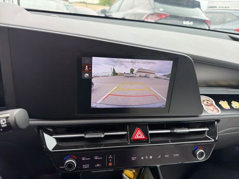 Certified 2023 Kia Niro LX FWD image 8