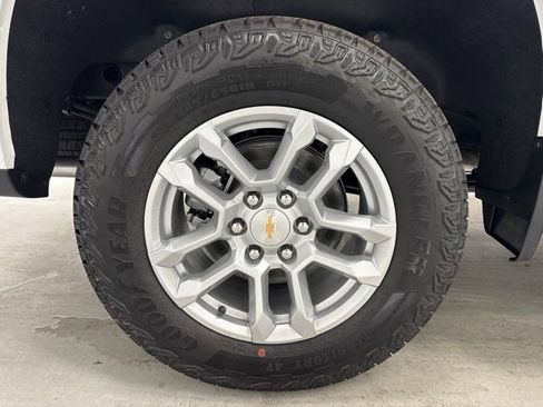 New 2026 Chevrolet Silverado 1500 LT w/ Z71 Off-Road Package AWD/4WD image 36