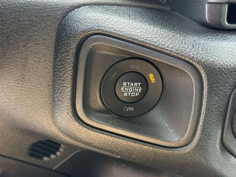 Used 2025 Jeep Wrangler Unlimited Sport AWD/4WD image 15