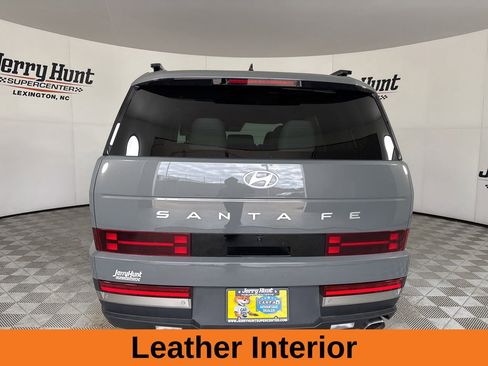 Used 2025 Hyundai Santa Fe Limited FWD image 6