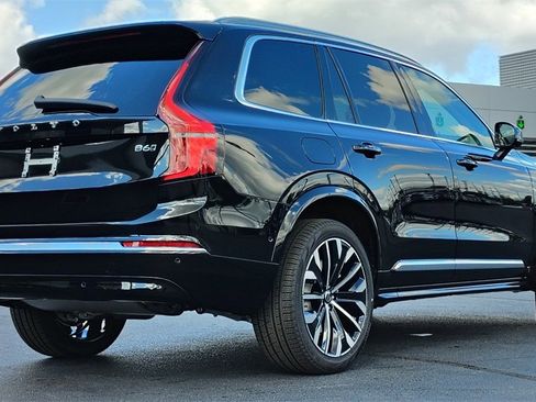 New 2026 Volvo XC90 B6 Plus image 3