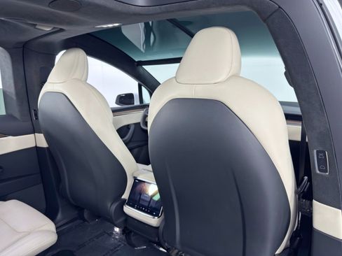 Used 2023 Tesla Model X Standard Range image 40