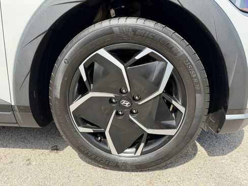 Used 2024 Hyundai Ioniq 5 SEL image 11