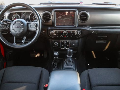 Used 2022 Jeep Gladiator Sport image 13