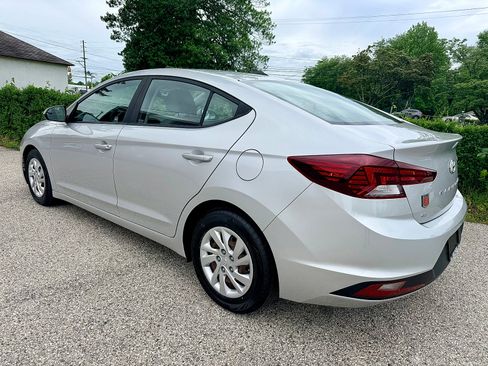 Used 2019 Hyundai Elantra SE FWD image 6