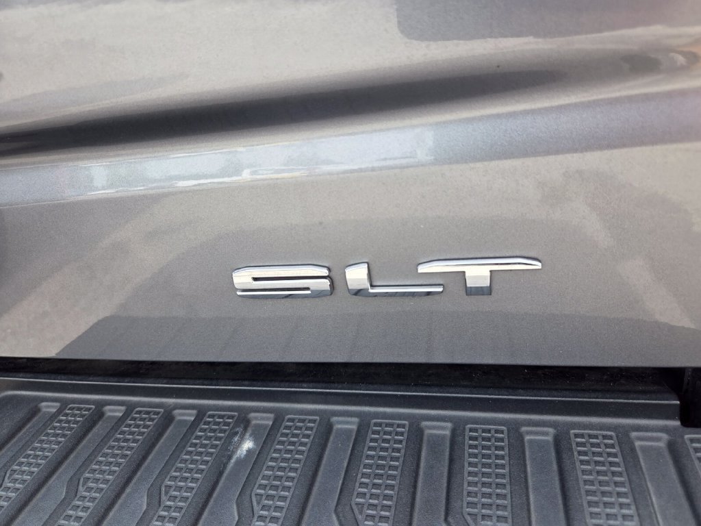 Used 2021 GMC Sierra 1500 SLT w/ SLT Premium Package AWD/4WD image 7