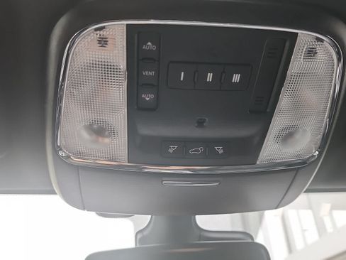 Used 2021 Jeep Grand Cherokee Limited AWD/4WD image 21