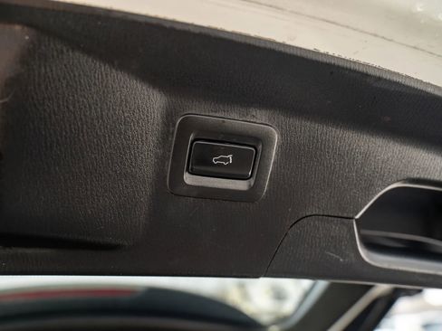 Used 2017 MAZDA CX-9 Signature image 11