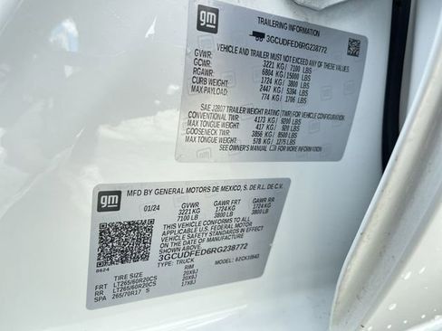 Used 2024 Chevrolet Silverado 1500 LT Trail Boss w/ Convenience Package II image 35