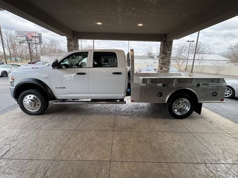 Used 2020 RAM 5500 Tradesman w/ Chrome Appearance Group image 9