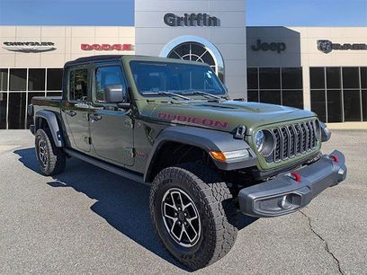 Used 2024 Jeep Gladiator Rubicon w/ Technology Group