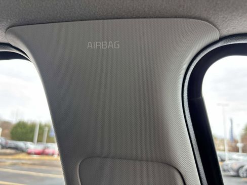 Used 2023 Kia Forte LXS w/ LXS Technology Package image 30