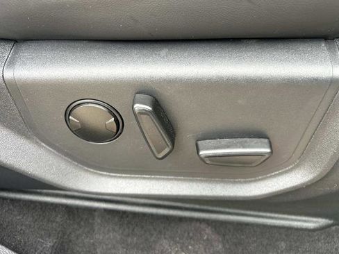 Used 2024 Ford Expedition Max XLT image 23