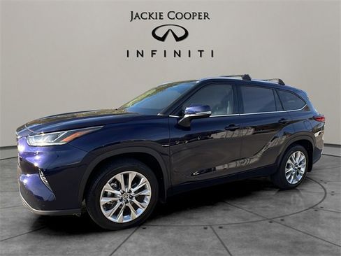 Used 2020 Toyota Highlander Limited image 1
