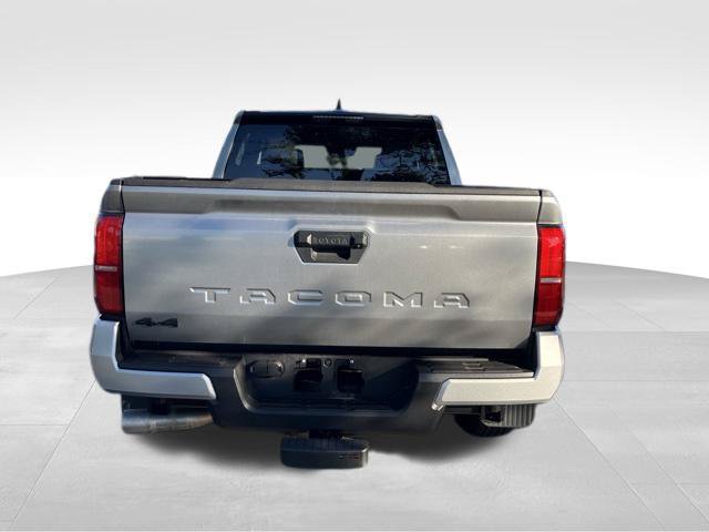 Used 2025 Toyota Tacoma SR5 AWD/4WD image 6