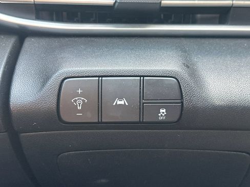 Used 2023 Hyundai Elantra SEL w/ Cargo Package FWD image 20