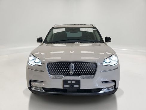 Used 2020 Lincoln Aviator Reserve w/ Equipment Group 202A image 2