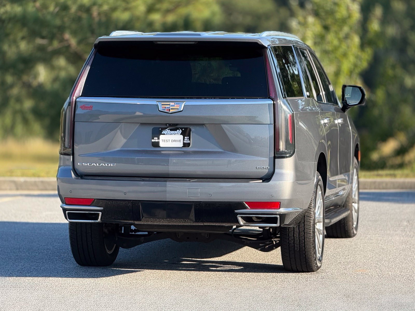 Used 2022 Cadillac Escalade Premium Luxury AWD/4WD image 7