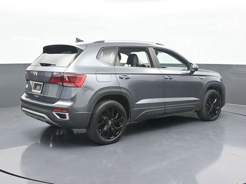 Used 2022 Volkswagen Taos SEL w/ Panoramic Sunroof Package image 6
