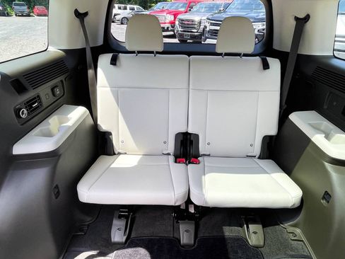 Used 2024 Hyundai Santa Fe Calligraphy AWD/4WD image 14