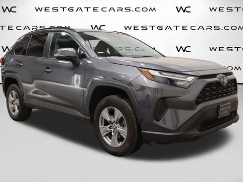 Used 2022 Toyota RAV4 XLE image 2