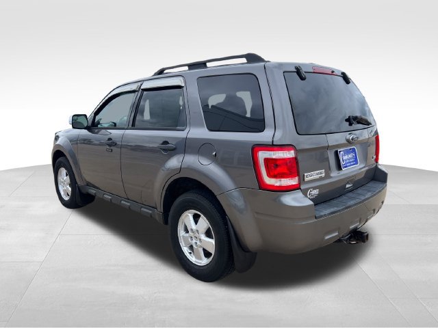 Used 2010 Ford Escape XLT AWD/4WD image 4