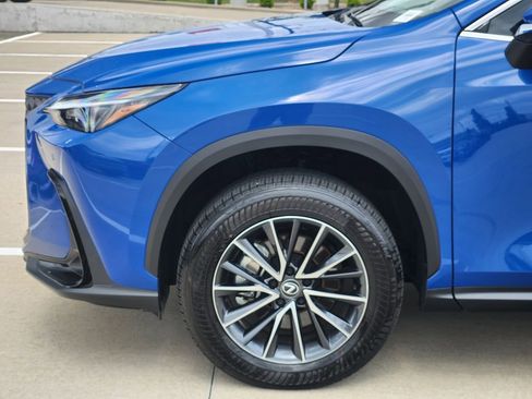 Used 2025 Lexus NX 250 FWD w/ Premium Package image 8