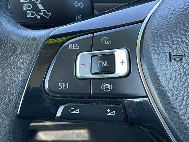 Used 2020 Volkswagen Tiguan SE w/ Panoramic Sunroof Package AWD/4WD image 19