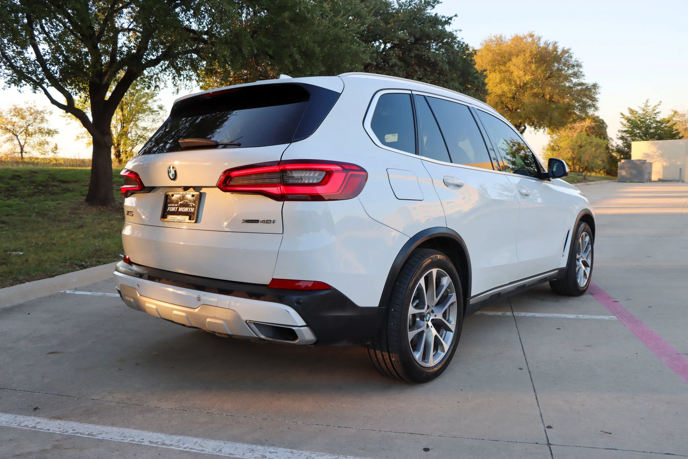 Used 2019 BMW X5 xDrive40i w/ Convenience Package AWD/4WD image 7